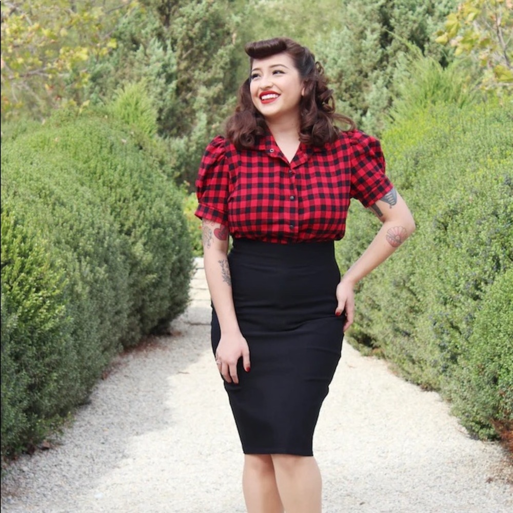🎀 Stop Staring Black Pencil skirt Size medium 🎀